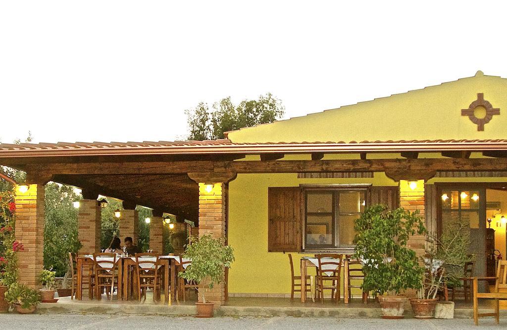 Agriturismo Sa Tiria Теулада Екстер'єр фото