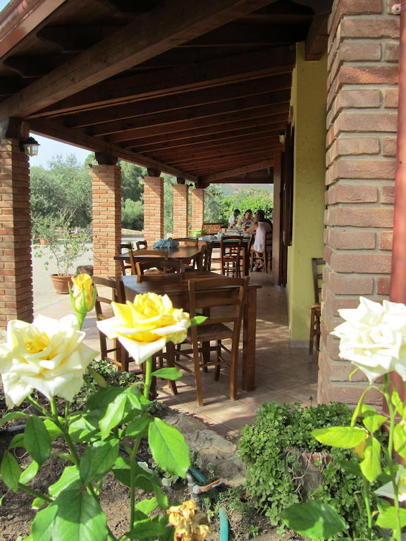 Agriturismo Sa Tiria Теулада Екстер'єр фото